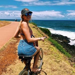 Meet your Posher, Phoebe